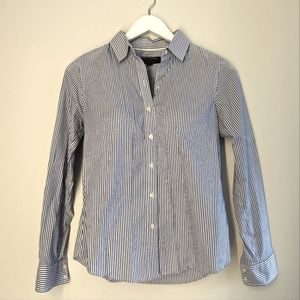 Banana Republic 98% cotton non-iron shirt